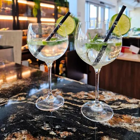 Casa de hóspedes Vis A Vis 4*