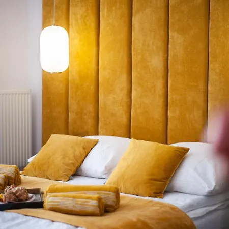 Vis A Vis Гостевой дом 4*