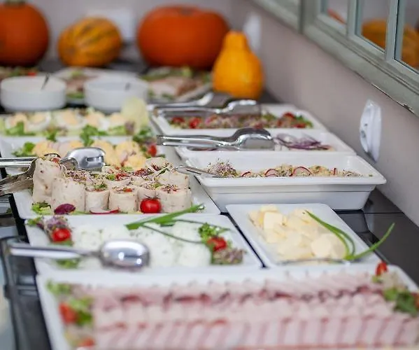 Vis A Vis Penzion 4*